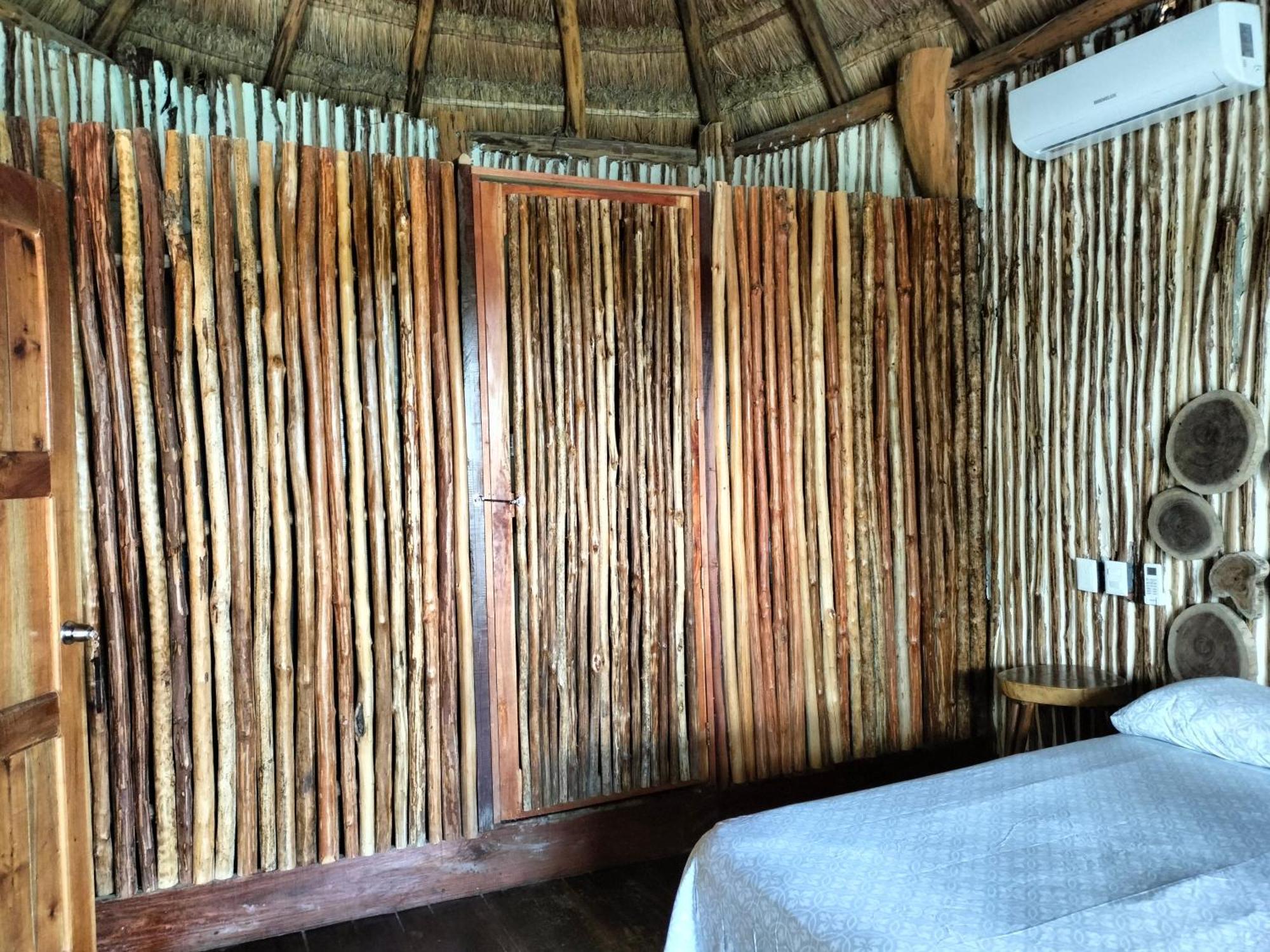 Coa De Collar Hotel Xpujil Room photo